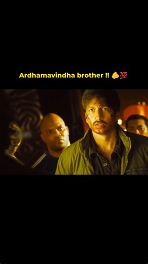 Swag 😉 on Instagram: "🇯🇵 当达到这种速度时，已经不再是地面移动，而是以音速前进 🚀🌍 这段模拟展示了如果以 马赫 1（约 1330 公里/小时）的速度乘坐超音速列车穿越日本，会是一种怎样的体验。 目前，日本最快的列车运行速度约为 320 公里/小时，而在如超高速 磁悬浮列车 等先进实验平台上，在受控环境中已经实现了 超过 600 公里/小时 的速度。这一模拟远远超出了现有水平，探索当现代铁路概念进化为真正的超高速系统时，未来将具备怎样的可能性。 要达到这样的速度，仅靠动力是远远不够的。工程师们正在研究 磁悬浮技术、几乎零摩擦的导轨，以及 真空或低压管道系统，以消除超高速运行中最大的限制因素——空气阻力。在马赫级别的速度下，哪怕是微小的空气扰动，也会成为严峻的结构性挑战。 因此，未来的超音速铁路构想将依赖于 高精度导向系统、AI 控制的稳定技术，以及在 数百公里范围内以毫米级误差建造的基础设施。 一旦实现，如今需要数小时的行程将被缩短到几分钟，这可能从根本上改变 通勤方式、区域经济，以及 大型城市之间的连接方式。 你喜欢科技吗？ #科技 #创新 #历史