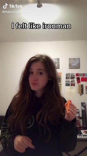 Expressive Hand Movements and Energy Effects in Performance