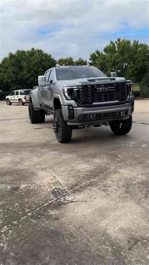 Denali Ultimate DUALLY. You Must Watch