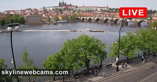 【LIVE】 Webcam Prague - Old Town | SkylineWebcams
