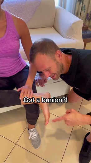 Toe-Separating Stretch to Get Rid of Bunions | Foot Mobility Tips