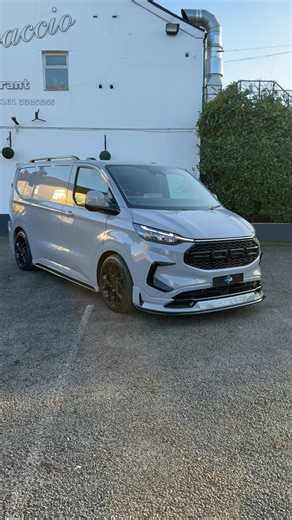 𝗠𝗮𝗻𝗰𝗵𝗲𝘀𝘁𝗲𝗿 𝗩𝗮𝗻 𝗦𝗮𝗹𝗲𝘀 𝗟𝘁𝗱 on Instagram: "THE FRONT END ON THIS NEW XR KIT IS STRAIGHT 🔥🔥🔥 IN STOCK & AVAILABLE NOW – FORD TRANSIT CUSTOM 2.0 320 SWB AUTO – XR EDITION This stunning Grey Matter Transit Custom has just landed, now fitted with the all-new XR Kit — a bold, modern styling package that brings sharper lines, aggressive road presence, and a premium look all round. Finished on fresh 20” alloys, this one is built to turn heads. High Spec Includes: • Reverse camera •