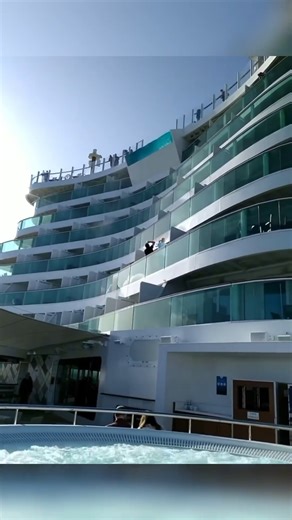 3.5M views · 6.2K reactions | It's not bug its feature...