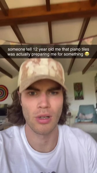 this app teaches real piano using the same concept as piano tiles #piano #learnpiano #howtoplaypiano #pianoforbeginners #learningpiano