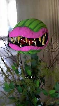 DIY Man Eating Plant 🪴☠️ #halloween #halloweencrafts #diy #halloweendecorations #halloweendecor