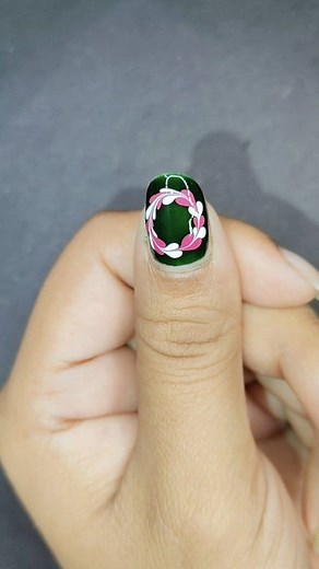 19K views · 180 reactions | Short nail design ideas for beginners ❤️ #nailart #festival #naildesign #winter #Christmas #nails #reels #fblifestyle | Thenail Vibes | Facebook