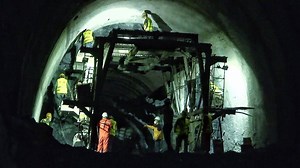 The Jingkuan No.2 Tunnel, which stretches for about 4.6 kilometers, on the Kunming-Vientiane Railway linking China with Laos was completed. The tunnel of the Kunming-Wanzhou Railway on the Chinese side will be opened simultaneously with the Boten-Vientiane section in Laos by the end of 2021. And the 1,000 km cross-border railway will slash the travel time between the two countries to half a day. | CGTN