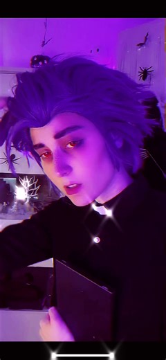 Shinsou Cosplays with Loud Blondes in Matching Costumes