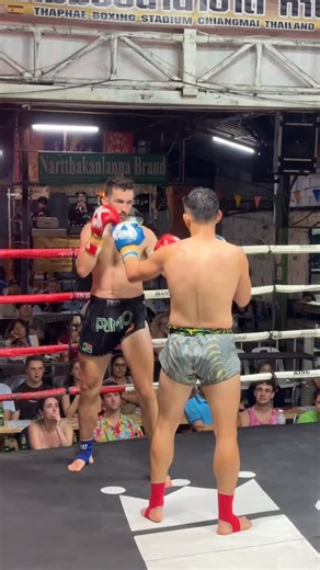 This is true high-level fighting. Where technique meets real experience. 👊🏻🔥 นี่คือเกมการต่อสู้ระดับสูงอย่างแท้จริง ที่เทคนิคและประสบการณ์มาบรรจบกัน 🧠❤️‍🔥 #MuayThai #FightIQ #HighLevel | HONGTHONG MUAYTHAI GYM