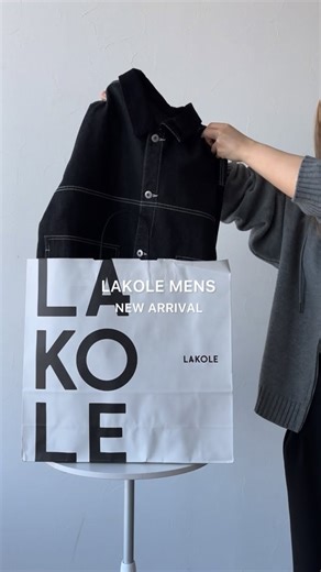 LAKOLE/ラコレ(メンズ ライフスタイル) on Instagram: ". #LAKOLE_MENS 【NEW ARRIVAL】 春の新作アイテムをご紹介します！ 今から春先まで長く楽しめるアイテムです。 店舗一覧はプロフィールTOPハイライトからもご覧いただけます！>> @lakole_mens #LAKOLE #ラコレ #あたりまえを素敵に #春の新作"