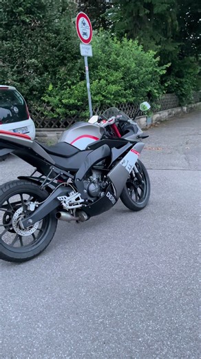 Derbi GPR 125 4T Racing: Kraftvoll und schnell!