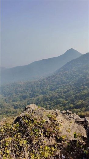 Jharkhand ke sabse ⛰️ uncha pahad par gya ⛰️😉 #minivlog #vlog #shorts #parasnath #travel #viral