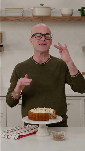 Simplify Your Holiday Baking with This Hummingbird Cake