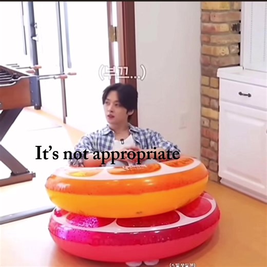 Funny Moments with Han and Leeknow from Stray Kids