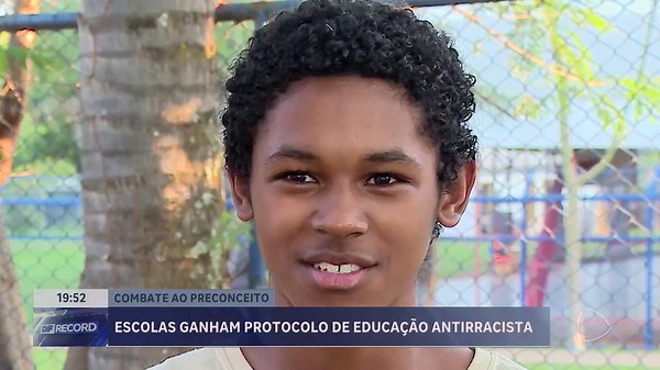 Secretaria de Educação do DF lança protocolo antirracista para escolas