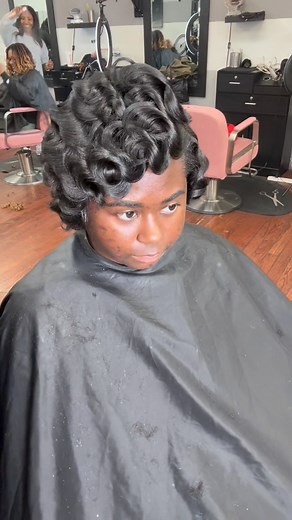 Wagon Monroe💺💇🏾‍♀️7⃣❤ | Signature Curl Technique💁🏾‍♀️ #curls #signaturecurls #curltechnique #phillyhairstylist #quickweave #phillyhair #phillyhairsalon... | Instagram