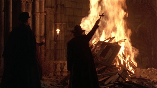 We have crossed oceans of time to watch you... Bram Stoker's Dracula is back on the big screen October 10! 🧛‍♂️ Book your tickets now >> https://bit.ly/BramStokers-Dracula #Cineworld #CineworldLlandudno #Dracula | Cineworld Llandudno