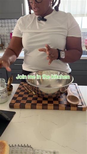 Crunchy Granola Magic: A Kitchen Adventure