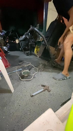 11K views · 83 reactions | Project Build Electric Dio 1 from Taiwan Day 9 #batteryfitment #paint #Electricdio1 | EXG vlog ph | Facebook