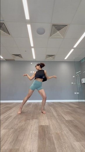 Hips don’t lie 🤫🔥 #laughingananasshorts