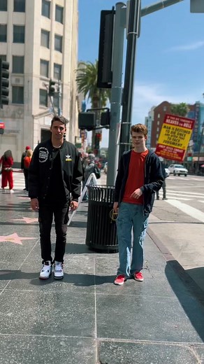 Dançando Dubstep com Amigos e Skrillex