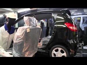 スズキ自動車・効率的なシートの取り付け・Suzuki Motor Corporation Car Assembly Line - Assembly of Sheet Efficient