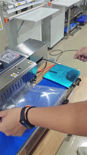180K views · 1.1K reactions | Desktop sealing machine | Henan Cyril Machinery Equipment Co.,LTD | Facebook