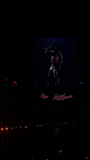 Burna Boy Sings JERUSALEMA ft. Nomcebo 🔥 Crowd Dancing Nonstop!