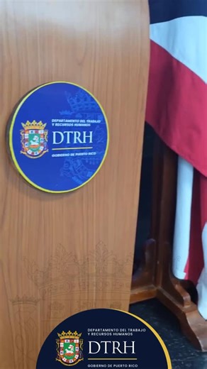 👥 En el Departamento del Trabajo y Recursos Humanos sabemos que escuchar a nuestro equipo nos hace más fuertes. La secretaria María del Pilar Vélez Casanova se reunió con el personal de PR OSHA para intercambiar ideas que fortalezcan la seguridad en los lugares de trabajo. ✅ Junto a la subsecretaria Wanda I. Fontánez Ruiz y el secretario auxiliar Nelvin Rodríguez Sánchez, seguimos impulsando un ambiente laboral seguro para todos. #DTRH #PROSHA | Departamento del Trabajo y Recursos Humanos PR