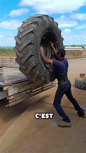 The crane operators' ingenious trick! 🏗️🧠
