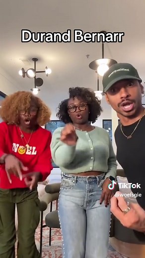 Durand Bernarr and Friends Perform The Muffin Man Song
