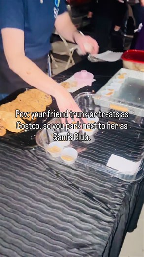 188K views · 31K reactions | Trunk or treat level 1000. Next year we’re thinking Pizza Hut and Dominoes. Plot twist - I had costco cookies …hers were from Sam’s Club. #trunkortreat #halloween2025 #halloweencostumeideas Amy Lunt O'Neill | Tamara Hancock | Facebook