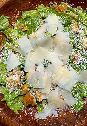 Original Caesar Salad Dressing with White Shell Meat