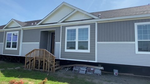 Attic by Franklin Structures | 3 bed, 2 bath mobile house tour