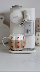 Morning coffee ☕️🤎🍂 The only mug you need this Autumn, made from glass, our pumpkin shaped mug now comes etched in beautiful Autumnal flowers 😍 www.prettylittlehome.co.uk #pumpkinmug #pumpkinseason #pumpkinspicelatte #psl #autumn #fall #falldecor #nespresso #coffeetime #autumnmug #autumndecor | Pretty Little Home