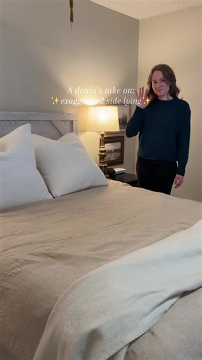 How to know you’re doing it right ⬇️ Exaggerated side lying is a *chefs kiss* position for all things pregnancy and labor When you’re doing it as part of a miles circuit after 36 weeks of pregnancy, be sure to do it on your LEFT side! But in labor, we can alternate sides as needed. Key things to look for: 1️⃣ roll that belly into the bed! This helps make it a more comfortable labor position. You can think about trying to flip the quad of your bottom leg into the bed 2️⃣ your shoulders and your h