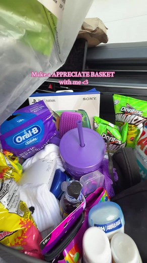 Create a Heartfelt Appreciation Gift Basket