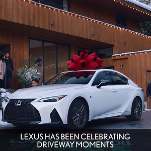 Celebrate over 30 years of driveway moments at the Lexus December to Remember Sales Event. | Lexus
