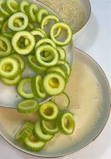 Çıtır Kabak Tarifi – Fırında Hafif ve Pratik (Yoğurtlu Dip Soslu)