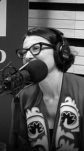 9.2K views · 71 reactions | "Giovana Madalosso é uma das vozes mais interessantes da literatura brasileira da última década", descreve o jornalista Bernardo Mendonça. Ouça-a, em entrevista, na "Beleza das Pequenas Coisas", pelo link nos comentários | Expresso | Facebook