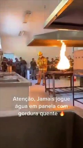 Kitchen Fire Safety Tips: Fight Fire with Fire, Not Water