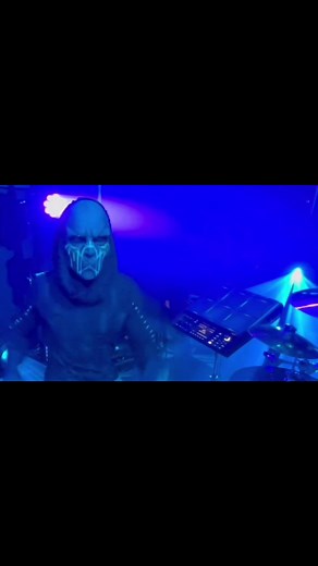 🤩 The 🐐 playing ‘Alkaline’ with Sleep Token live in Melbourne, April 10, 2024 😮‍💨 I will always be 🤯 how the rig is absolutely jammin’ but ii’s core is GRANITE 🖤 I kinda miss the dreads, but I 🥰 the new hoodie.. I want! 🙌 An offering from ii’s official instagram page. (I’ve added some zoom at the front end w minor audio distortion to get onto TT) #SleepToken #sleeptokenii #sleeptokendrummer #sleeptoken🐐 🙌 #sleeptokenband #sleeptokenlive #sleeptokenalkaline #sleeptokenchemistry 👩🏻‍🔬�