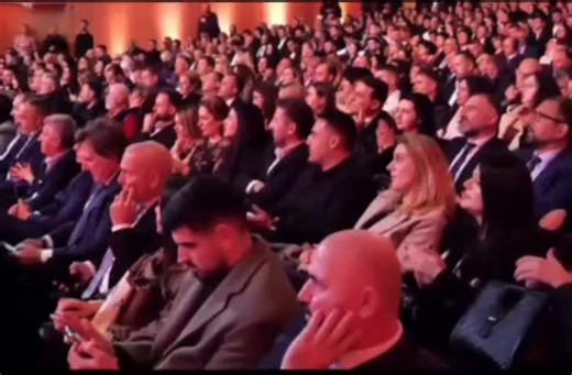 Viva Fresh Store on Instagram: "Viva Fresh Group u nderua me çmimin “Kompania shqiptare e Food Retail më e madhe në rajon” në CCIT Awards 2025, të organizuara nga Dhoma e Tregtisë dhe Industrisë së Shqipërisë. Çmimi iu dorëzua Xhevdet Rexhepit, themeluesit dhe pronarit të grupit, si vlerësim për vizionin strategjik, lidershipin dhe zgjerimin e qëndrueshëm të Viva Fresh Group në tregjet e Ballkanit Perëndimor. Sot, Viva Fresh Group operon përmes: • Viva Fresh Store në Kosovë • Viva Fresh dhe Kit-