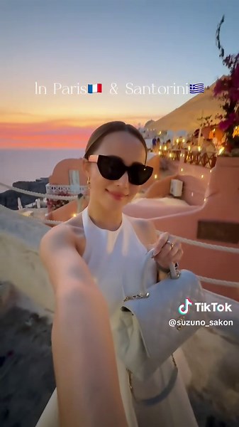 パリとサントリーニの素敵な旅行体験