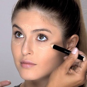 301K views · 3.4K reactions | Parece mágica, mas não é! Este é só um exemplo, com o nosso Kit Contour Stick, do que os poderes especiais dos produtos Smashbox podem fazer por você. Disponível nas lojas @sephorabrasil. #SmashboxBrasil #Smashboxlovers bit.ly/Smashbox-Abril-CountourStick | Smashbox Cosmetics Brasil | Facebook