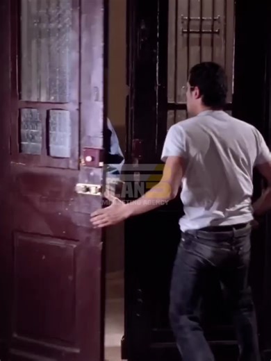 رجاله تالته 🫶 متراكمش علشان Chapter Two خلاص نزل ✅ خش اتفرج علي حل بوكلت المعاصر و متراكموش زي كل المواد 🫠 لينك فيديو Chapter One 👇 📍https://youtu.be/Zwdyv-8ShiI?si=hj9DIBCuJfJrGmWB لينك فيديو Chapter Two👇 📍https://youtu.be/qvEGi4wExAg?si=_SkFnAtT_D1gw5Ee بالتوفيق يا شباب 🤍 #Nassar_Academy #ثانوية_عامة_2025 #math #ثانوية_عامة #المراجعات_النهائية #بوكليت_المعاصر ....