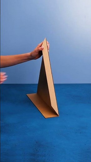 Easy DIY minimalist Christmas tree 🎄🤍✨ #holidaydecor #diyideas