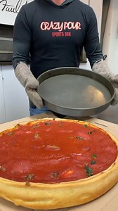 Look at da flicka da wrist 🎤 🎶 | Enzo’s Pizza And Rolls