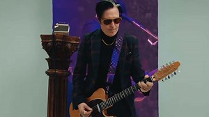 Troy Van Leeuwen on his Squier Tele XII’s origins and when he learned it was (literally) roadworthy