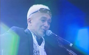 LIVE中字【安全地带/玉置浩二】あなたに (2013 in HK)